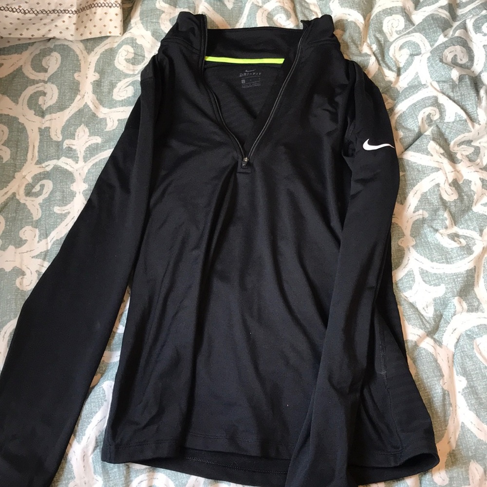 Nike dri-fit pull over-size large, snug fit